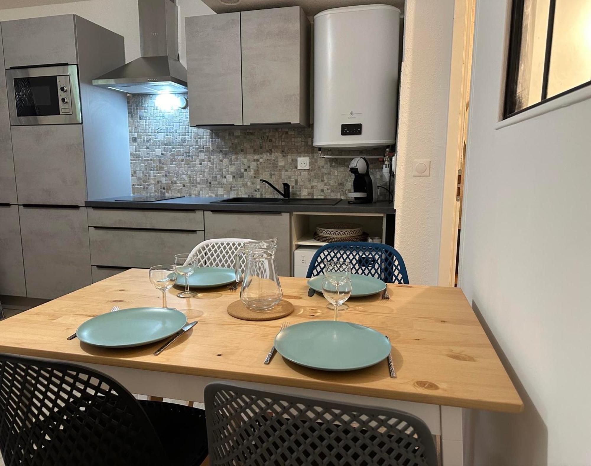 Appartement Climatise Avec Chambre Et Parking Privatif Locations Vld Camargue Saintes-Maries-de-la-Mer Zewnętrze zdjęcie