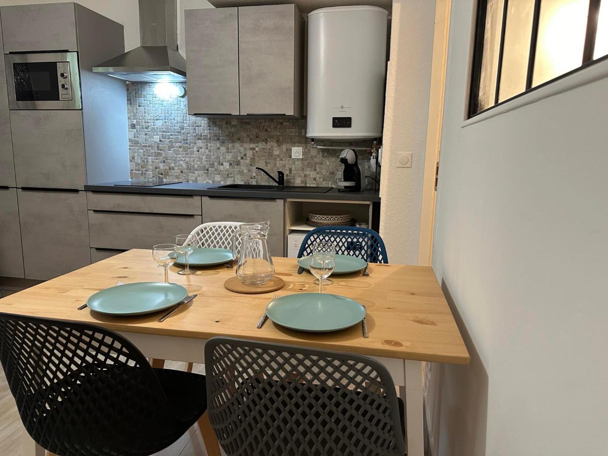 Appartement Climatise Avec Chambre Et Parking Privatif Locations Vld Camargue Saintes-Maries-de-la-Mer Zewnętrze zdjęcie