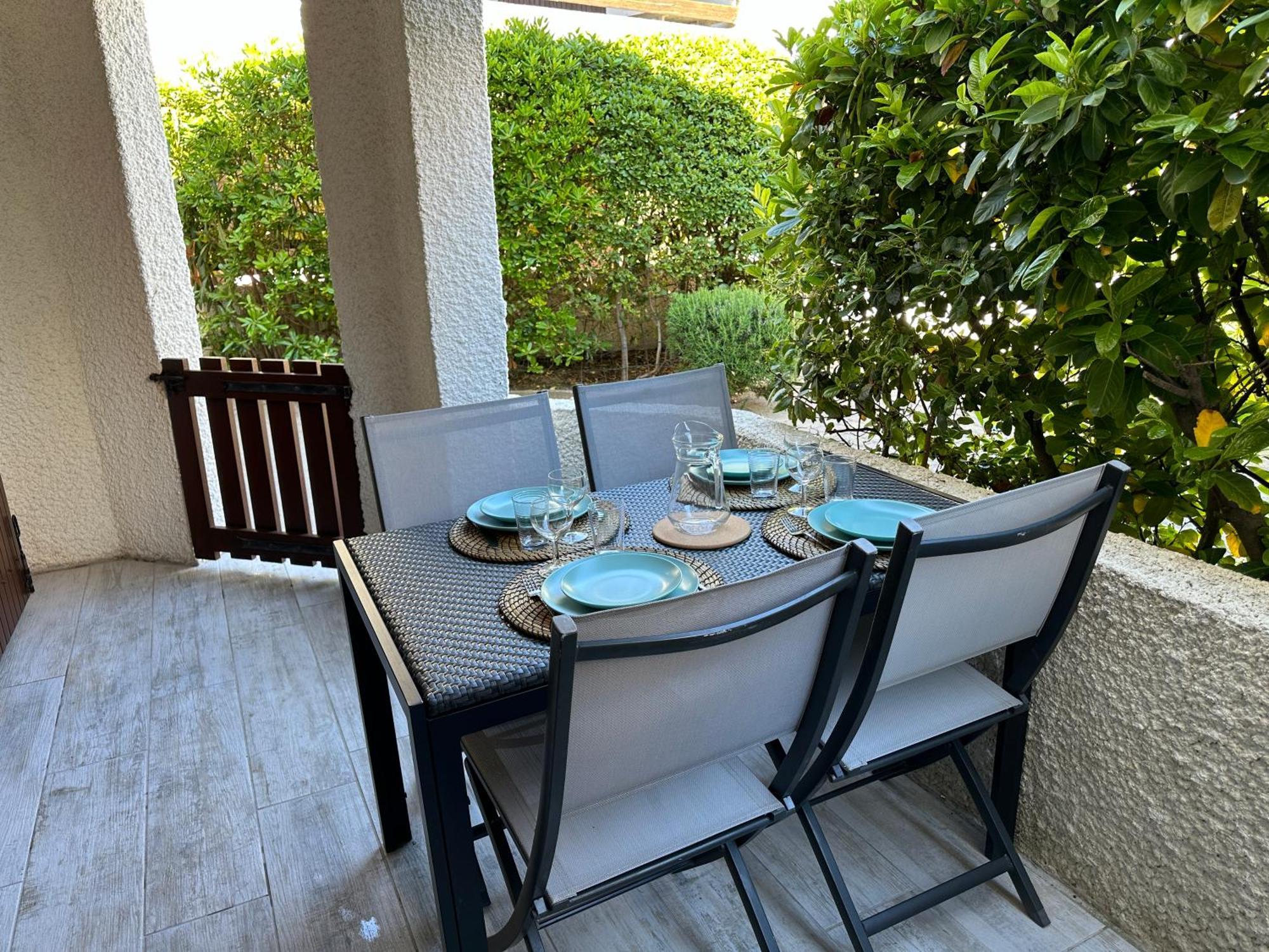 Appartement Climatise Avec Chambre Et Parking Privatif Locations Vld Camargue Saintes-Maries-de-la-Mer Zewnętrze zdjęcie